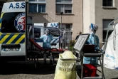 Désinfection d'une ambulance à l'hôpital Edouard Herriot à Lyon, le 19 mars 2020