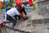 La Possession : célébration du 14 Juillet face au Monument aux Morts sur le parvis de la Mairie