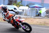 Supermotard : le réunionnais Alexis Hoareau sur la plus haute marche du podium