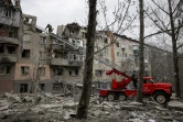 un immeuble détruit par un bombardement russe à Sloviansk, Ukraine, le 14 avril 2023