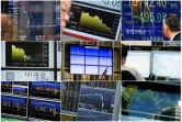 Une combinaison de plusieurs écrans de Bourses le 24 juin 2016