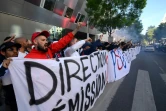 Les ultras du PSG manifestent devant le siège du club à Boulogne-Billancourt, le 3 mai 2023