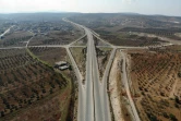 Vue aérienne de l'autoroute M4, qui relie le nord et l'ouest de la Syrie, prise le 17 février 2020