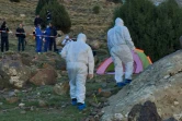 Des enquêteurs sur le site du meurtre de deux randonneuses scandinaves dans le sud du Maroc, près d'Imlil le 18 décembre 2018. Capture d'image diffusée par la télévision marociane 2M 