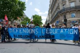 Des professeurs en grève défilent rue du Bac à Paris le 17 juin 2019, premier jour des épreuves du bac 