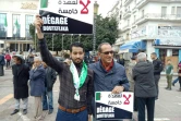 Des manifestants algériens réclament le départ du président Abdelaziz Bouteflika, qui brigue un 5e mandat, à Alger, le 22 février 2019