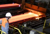 Des employés à l'aciérie ArcelorMittal sur son site de Dunkerque, dans le nord de la France, le 11 février 2022