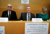 Le président de la commission des Lois, Philippe Bas (g), les sénateurs Muriel Jourda (d) et Jean-Pierre Sueur présentent le rapport de la commission d'enquête sur l'affaire Benalla, le 20 février 2019 à Paris