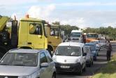 Le Port - Lundi 6 février 2012 - Rassemblement des professionnels de la route et des usagers pour protester contre la hausse du prix des carburants