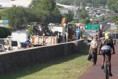 Mardi 14 Février 2012

 Embouteillages dans l'ouest suite au blocage de la circulation sur le rond  point de Savannah