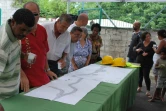 Lundi 21 mai 2012 - Lancement des travaux des abords de l'école de l'Étang (Photo D.R)