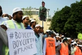 Manifestation à Dacca contre le président français Emmanuel Macron et appel au boycott des produits français, le 27 octobre 2020 au Bangladesh