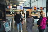 Des touristes russes arrivent au poste frontière de Nuijamaa, le 28 juillet 2022 en Finlande