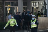 Des diplomates occidentaux le 28 décembre 2020 devant un tribunal de Shenzhen, demandent (en vain) de pouvoir assister au procès des militants pro-démocratie de Hong Kong qui avaient tenté de fuir vers Taïwan