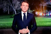 Emmanuel Macron lors des traditionnels voeux présidentiels retransmis sur France2, le 31 décembre 2023  