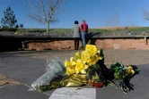 Des fleurs déposées à Littleton, Colorado, pour la veillée funèbre organisée à l'occasion des 20 ans de Columbine