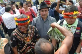 Gregorio Mirabal (c) participe à un rituel à Union Base, en Equateur, le 24 septembre 2021