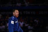 Le judoka français Axel Clerget, vainqueur ici du Japonais Sanshiro Murao sur le site des Jeux de Tokyo, le 1er septembre 2019, se prépare individuellement dans un petit garage 