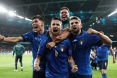 La joie du milieu de terrain italiend Jorginho, après avoir marqué son pénalty lors de la séance de tirs au but face à l'Espagne (1-1, 4-2 t.a.b.) en demi-finale de l'Euro 2020, le 6 juillet 2021 au stade de Wembley à Londres 