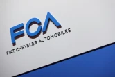 Le logo de Fiat Chrysler Automobiles (FCA) le 6 mars 2019lors du salon automobile de Genève