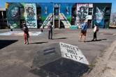 Des visiteurs à Street Art City le 3 septembre 2020 à Lurcy-Lévis