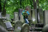 Témoin de la grandeur disparue de la communauté juive de Varsovie, le cimetière, établi en 1806, s'étend sur 33,5 hectares