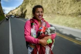 La migrante vénézuélienne Mariangela Ascaño longe la nationale à Ipiales en Colombie, le 23 août 2018