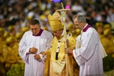 Le pape Francois (c) célèbre une messe au Stade national de Bangkok, le 21 novembre 2019 en Thaïlande