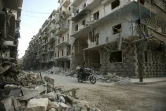 Dégâts après des bombardements dans un quartier est d'Alep, en Syrie, le 4 mai 2016