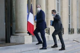 Le Premier ministre, Jean Castex (g) et son directeur de cabinet Nicolas Revel arrivent à l'Elysée pour un conseil de défense sur la situation en Ukraine, le 28 février 2022 à Paris