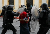 Répression d'une manifestation pour exiger la démission du président du Guatemala, dans la capitale du pays, le 21 novembre 2020. 