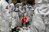Des élèves de l'Ecole Vivalys en costume spatial lors du projet ?Mission pour Mars? à Lausanne (Suisse) le 17 mars 2021