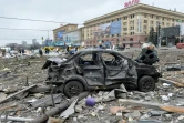 Une scène de destruction après des bombardements russes devant la mairie de Kharkiv, en Ukraine, le 1er mars 2022 