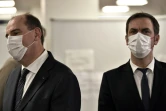 Le Premier ministre Jean Castex et le ministre de la santé Olivier Véran lors de la visite d'un centre de vaccination à Créteil (Val-de-Marne) le 28 décembre 2021