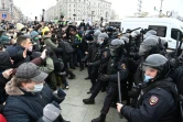 Heurts entre policiers et manifestants à Moscou le 23 janvier 2021
