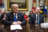 Donald Trump avec le dirigeant de la NRA Wayne LaPierre à la Maison Blanche le 1er février 2017