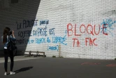 Sciences Po Rennes, dont un amphithéâtre est occupé depuis mardi soir par des étudiants mécontents de la réforme de l'accès à l'université, a été fermé jeudi