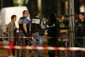 Enquêteurs de la police française après l'agression à l'arme blanche qui a fait sept blessés, dont quatre grièvement, dimanche 9 septembre 2018 à Paris.