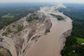 Vue aÃ©rienne d'une fuite de pÃ©trole dans le fleuve Coca, le 1er fÃ©vrier 2022 Ã  Puerto Madros, en Equateur
