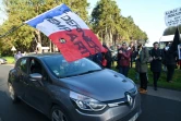 Des participants au "convoi de la liberté" se rassemblent à Vimy, le 11 février 2022 dans le Pas-de-Calais