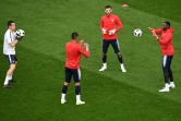 Les gardiens des Bleus Alphonse Areola, Hugo Lloris et Steve Mandanda s'entraînement sous la direction de Franck Raviot, le 20 juin 2018 à Ekaterinbourg