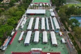 Vue aérienne d'une foire dans le parc de Victoria, où se sont tenues pendant des années des commémorations de la répression de Tiananmen, à Hong Kong, le 3 juin 2025