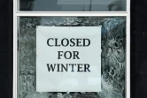 Un écriteau "Fermé pour l'hiver" sur la vitrine du glacier italien Zavaroni à Rothesay, sur l'île écossaise de Bute, le 11 décembre 2015