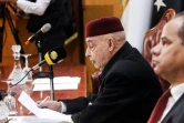 Aguila Saleh (g), président du parlement libyen installé à Tobrouk, le 7 décembre 2020 à Benghazi, en Libye