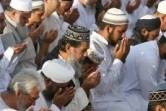 Mercredi 1 Octobre 2008

Saint-Denis - La prière de l'Aid el filtr a réuni des centaines de Musulmans au vélodrome pour célébrer la fin du ramadan