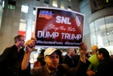 Manifestation contre la participation de Donald Trump à SNL, le 4 novembre 2015, à New York 