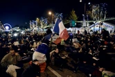 Manifestation de policiers protestant contre les attaques contre les forces de l'ordre et demandant plus de moyens, sur les Champs-Elysées à Paris le 24 novembre 2016