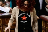 Une députée du parti de gauche radicale Podemos au Parlement espagnol à Madrid, le 13 janvier 2016