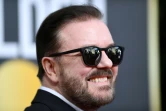 L'humoriste britannique Ricky Gervais, maître de cérémonie de la dernière édition des Golden Globes, a tourné en dérision la décision de Joaquin Phoenix de garder le même smoking durant toute la saison pour limiter ses déchets