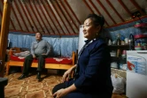 Un couple dans sa yourte en Mongolie, le 29 décembre 2018 à Oulan-Bator